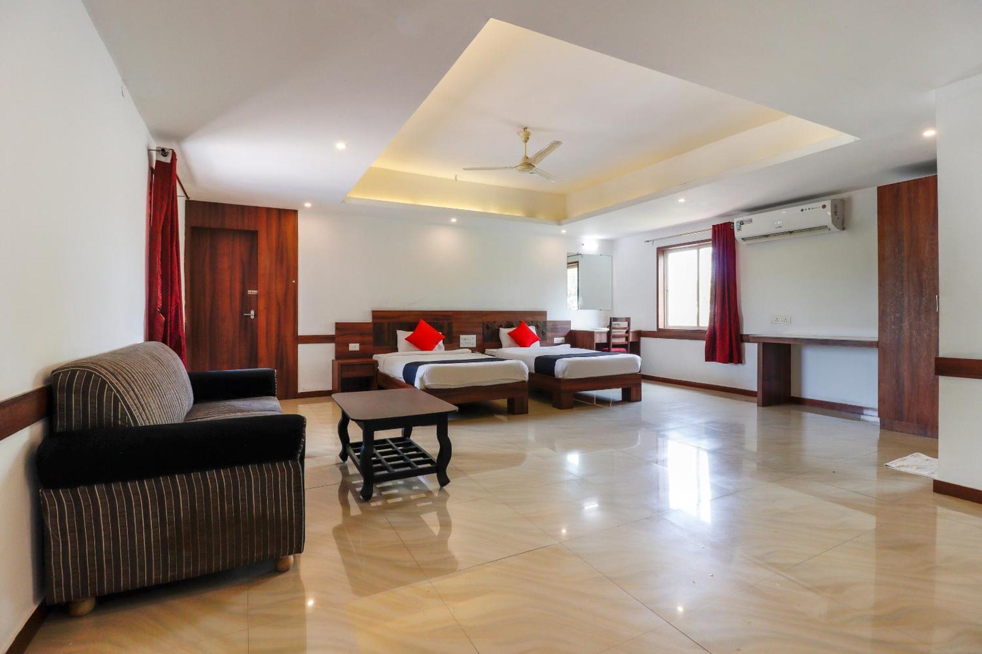 Capital O 71598 Sai Arya Residency Hotel Mangalore Bagian luar foto