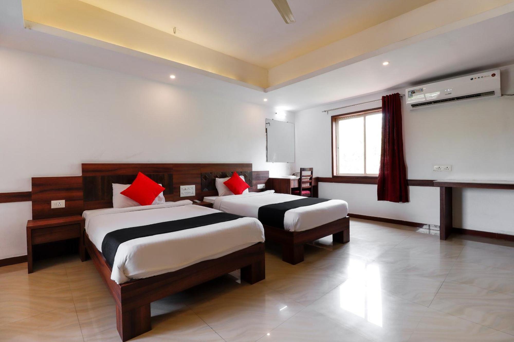 Capital O 71598 Sai Arya Residency Hotel Mangalore Bagian luar foto