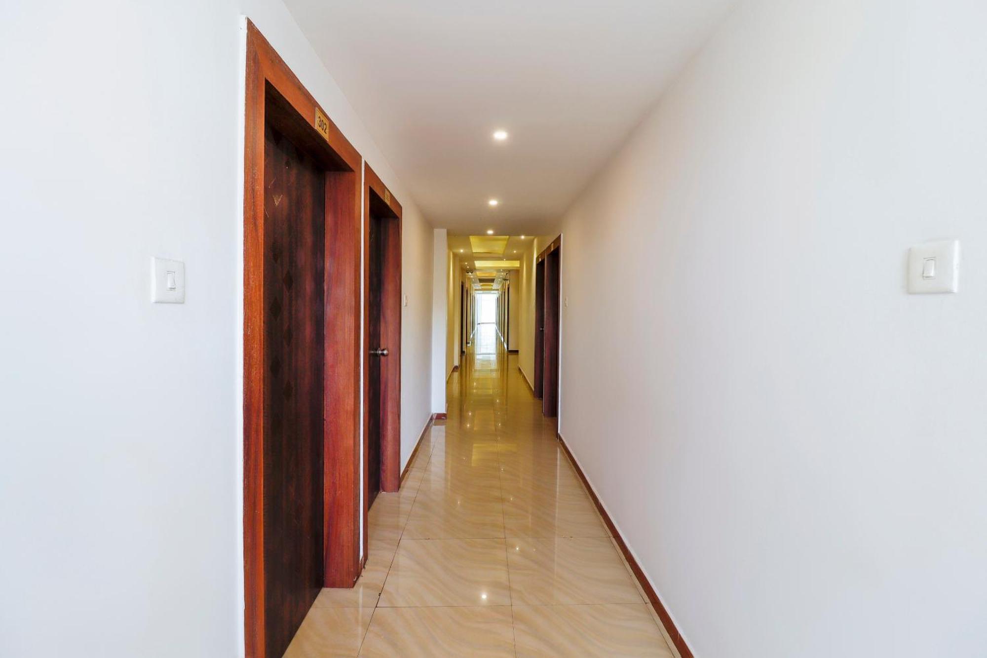 Capital O 71598 Sai Arya Residency Hotel Mangalore Bagian luar foto