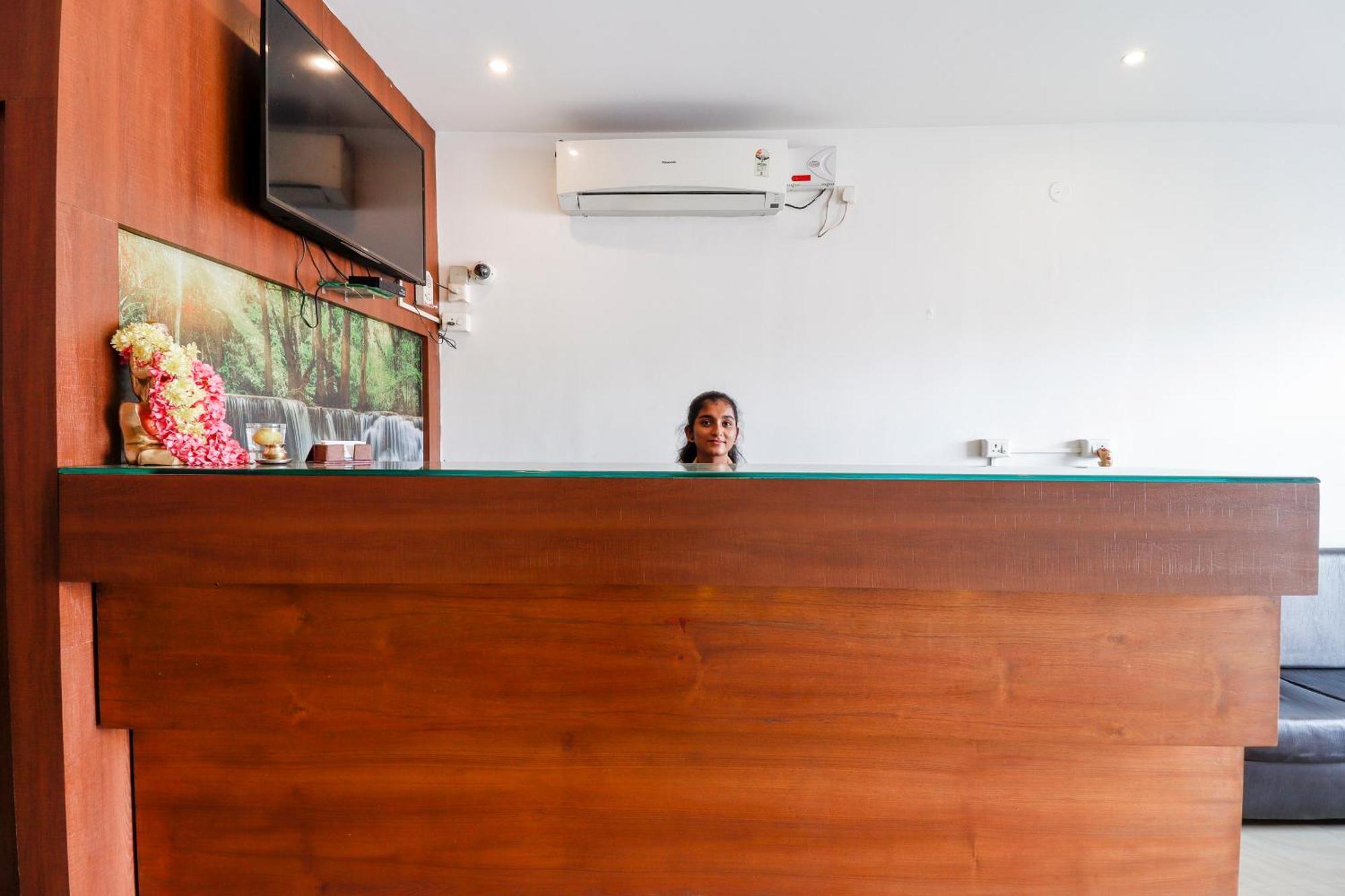 Capital O 71598 Sai Arya Residency Hotel Mangalore Bagian luar foto
