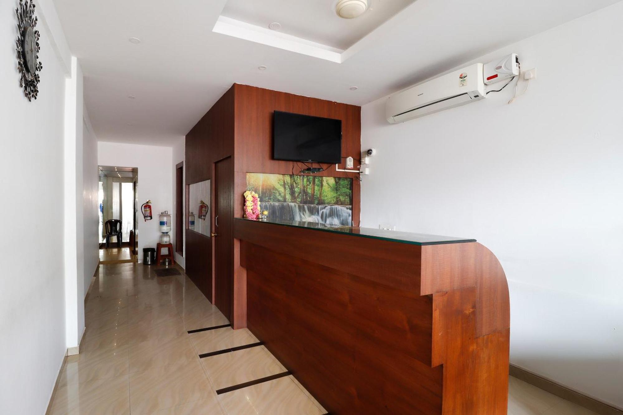 Capital O 71598 Sai Arya Residency Hotel Mangalore Bagian luar foto