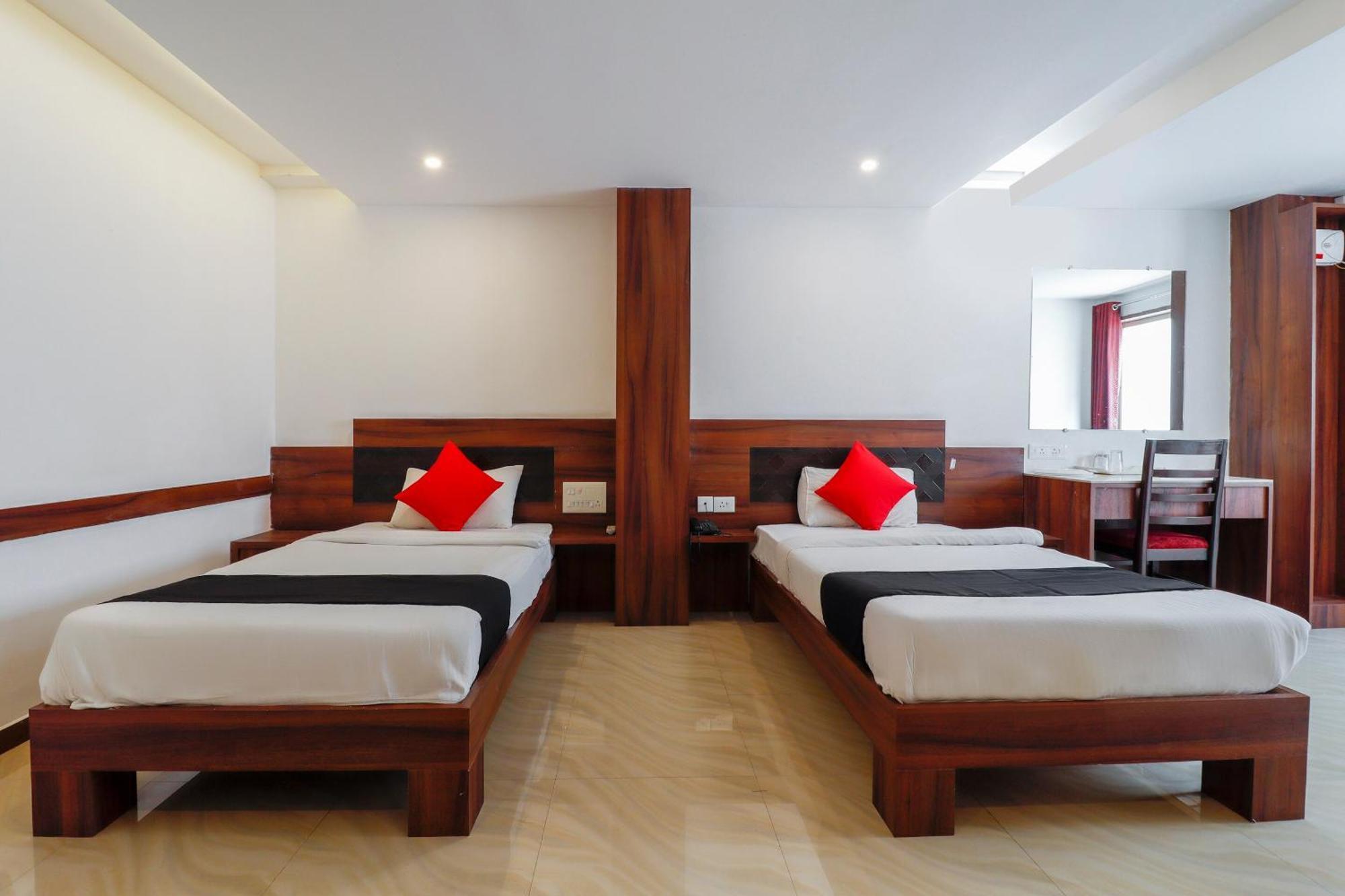 Capital O 71598 Sai Arya Residency Hotel Mangalore Bagian luar foto